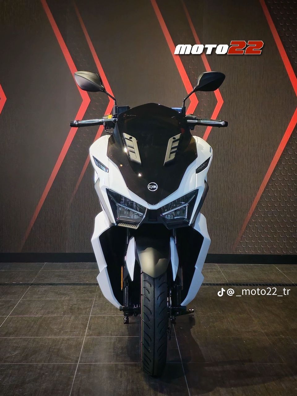 SYM Cruisym White